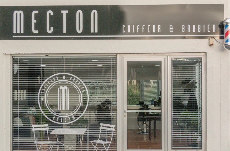 Devanture du salon Mecton à Canet-en-Roussillon